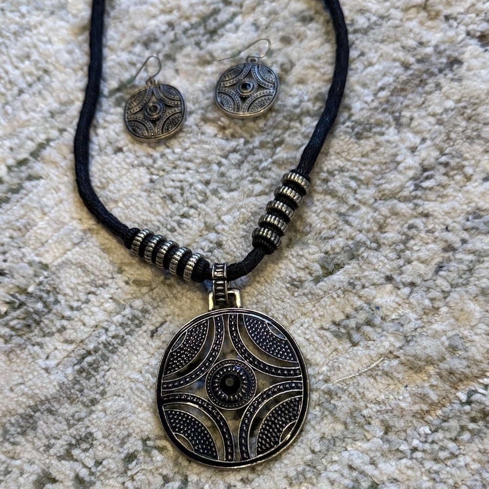 Silver-Tone Circular Pendant Necklace and Earrings Set - Black Cord